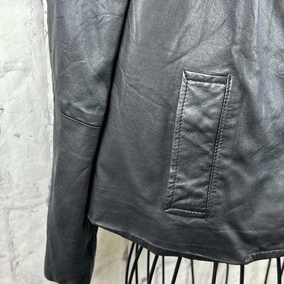 Liz Claiborne Black Lamb Leather Jacket Cropped Snap Front Peter Pan Collar - Picture 4 of 12